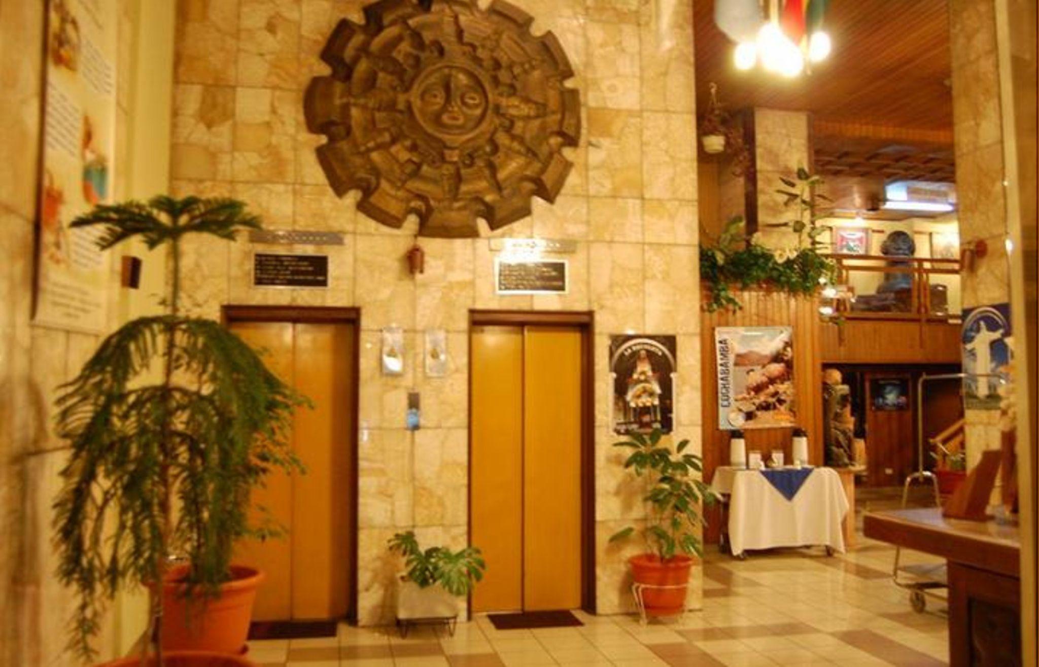 Cesar'S Plaza Hotel Кочабамба Екстер'єр фото