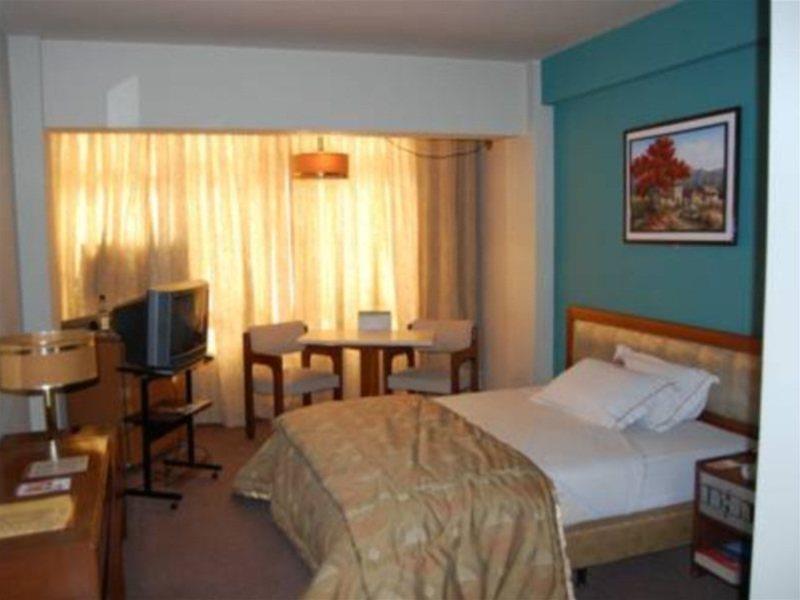 Cesar'S Plaza Hotel Кочабамба Екстер'єр фото