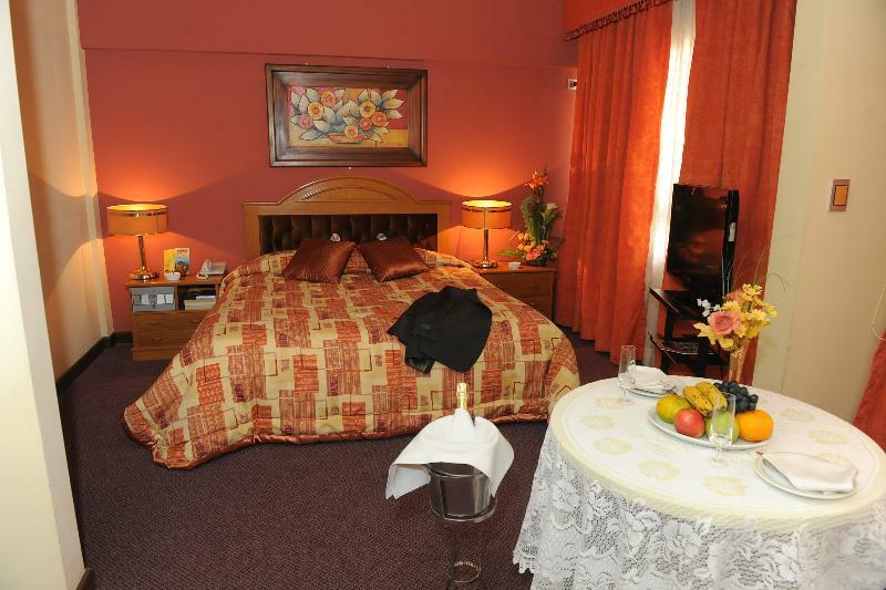 Cesar'S Plaza Hotel Кочабамба Екстер'єр фото